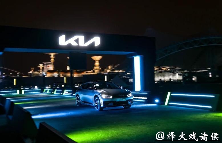 起亚EV6 GT正式亮相 零百加速3.5秒 支持800V快充 起亚EV6 GT正式亮相 零百加速3.5秒 支持800V快充