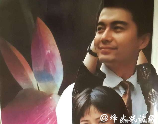 许亚军美国陪子用餐!儿子称父亲从未缺位,缺席葬礼为何? 许亚军美国陪子用餐!儿子称父亲从未缺位,缺席葬礼为何?